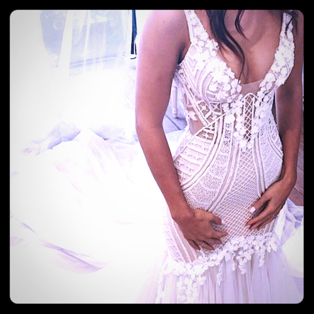MAKE OFFER! Beautiful Wedding Dress!!! HAND BEADED